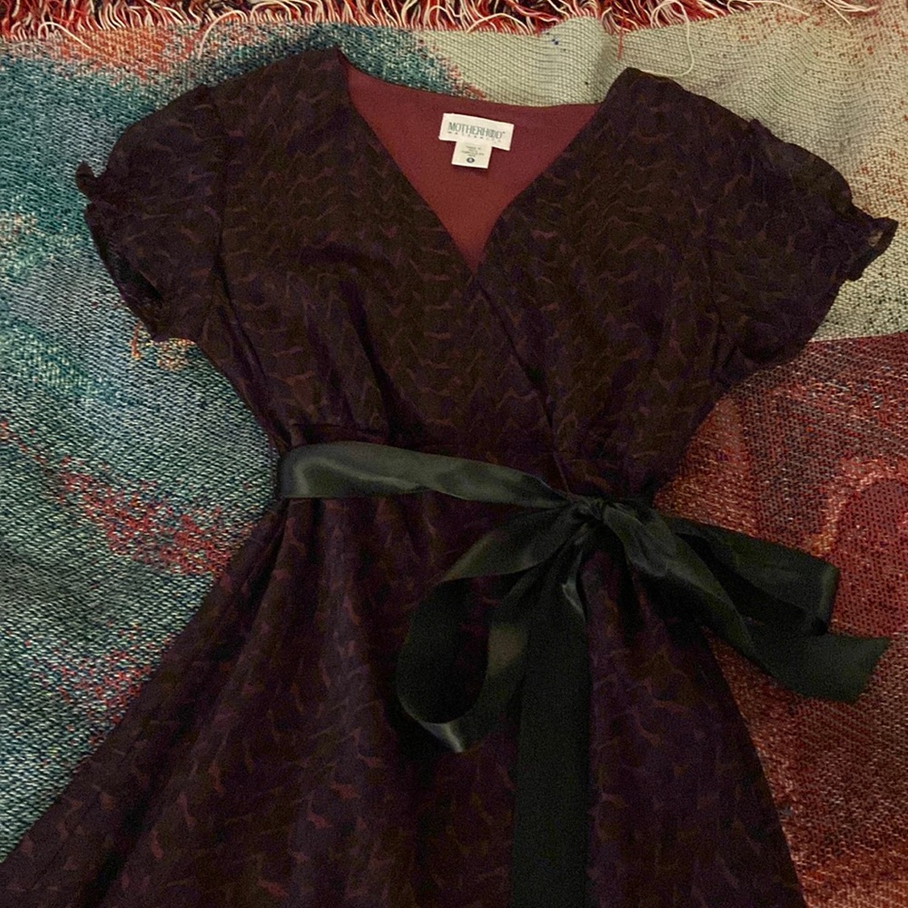 Motherhood Maternity Dress: Black and burgundy
